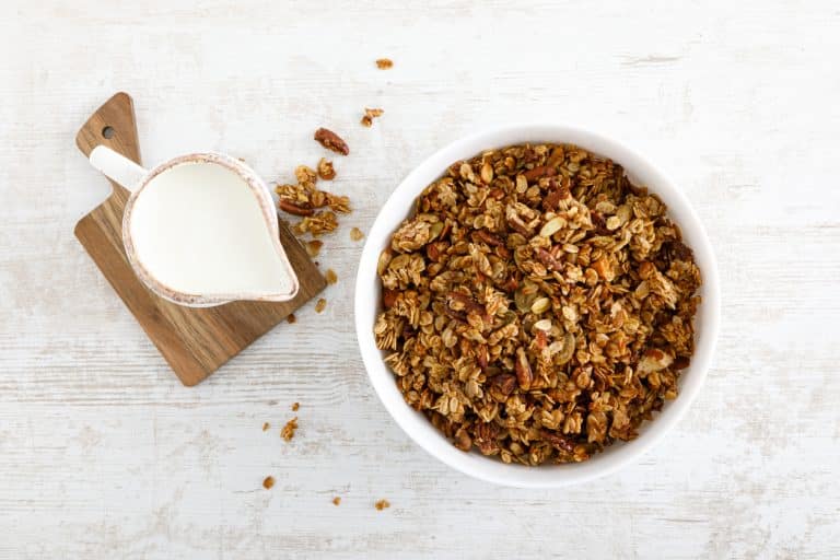 granola maison recette noisettes graines lait végétal bol vegan