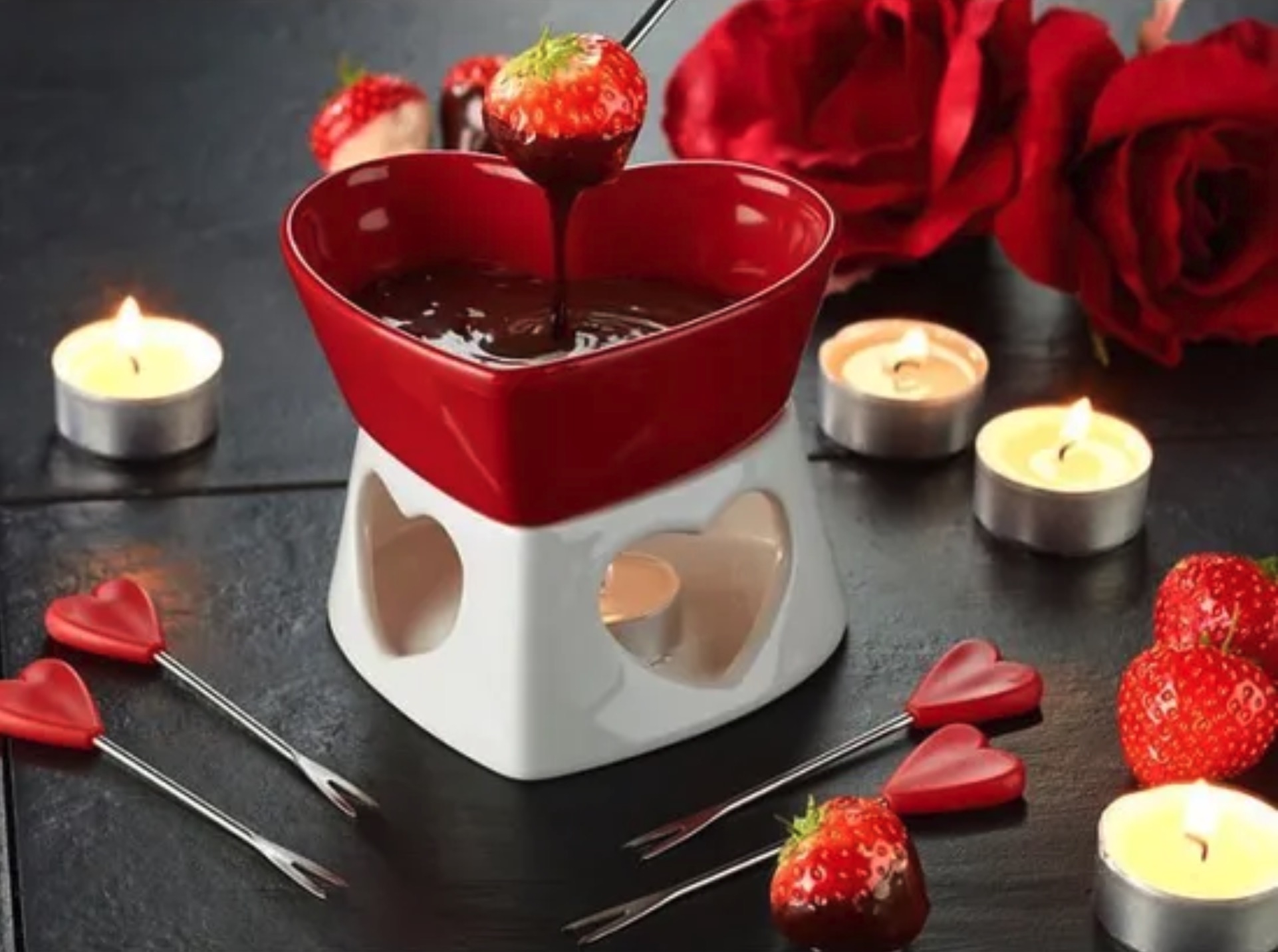 Depuis que je l’ai, nos soirées en amoureux ont pris une tournure gourmande (et cette chocolatière à moins de 20 € y est pour beaucoup)