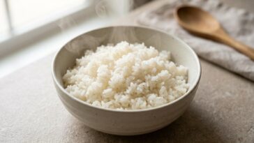 « Je pensais bien faire en sautant mon riz encore chaud » : personne ne m'avait dit qu'une nuit au frigo transformait son ...