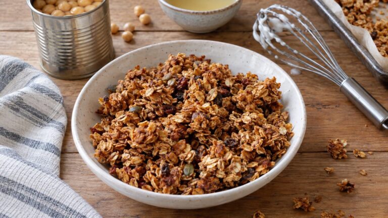 Granola aquafaba : la recette croustillante qui lie sans œuf ni miel