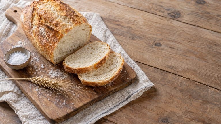 Pain blanc : calories et valeur nutritionnelle pour 100 g