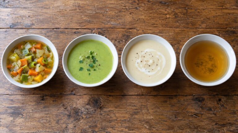 Soupe, potage, velouté, consommé : une base, quatre textures